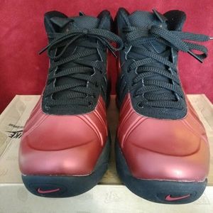 Men's size 8.5 Nike Air Max Posite Bakin Boot 415327-600. Gently Used with box